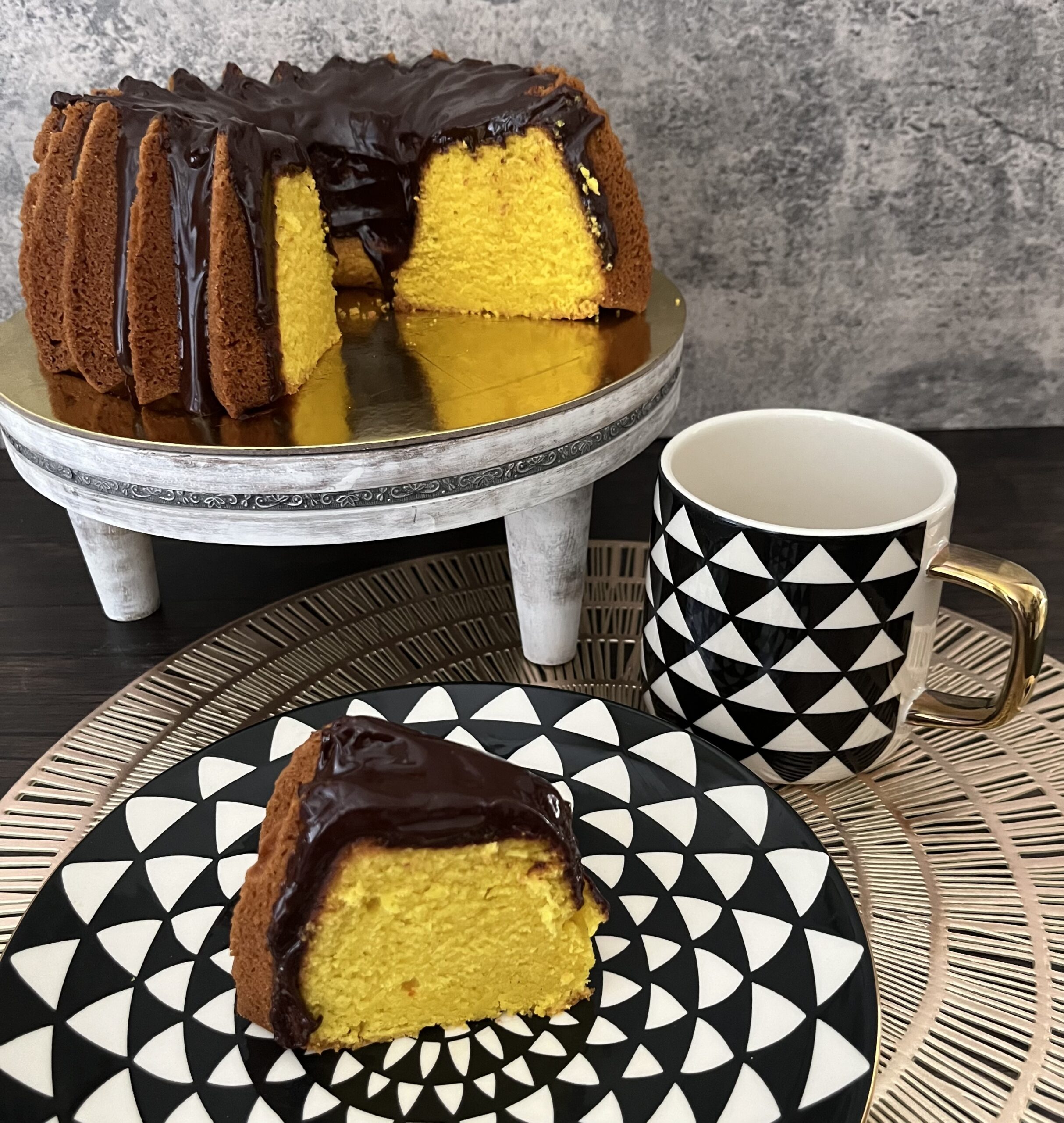 Yellow Cake with Milk Chocolate Ganache